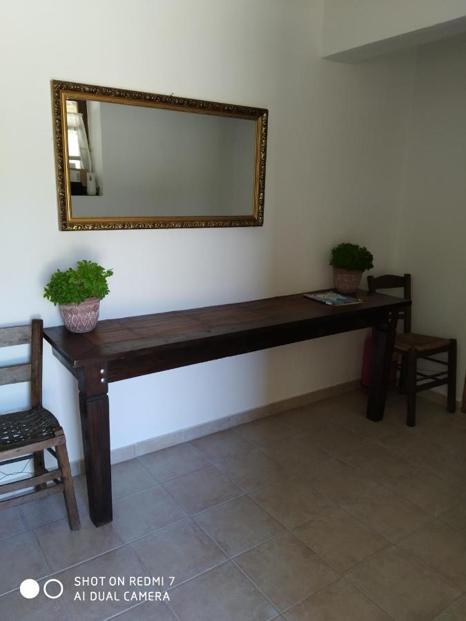 Hotel Xenonas Souliou à Samonída Extérieur photo