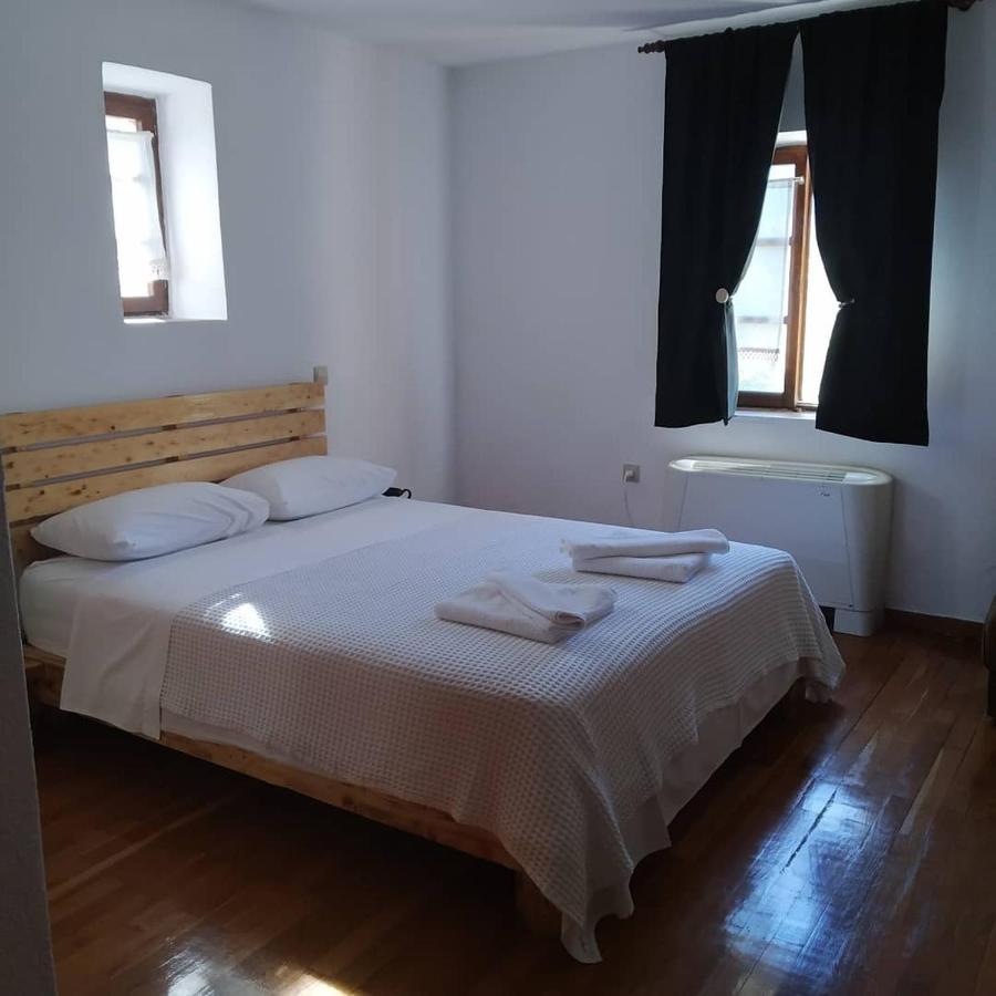 Hotel Xenonas Souliou à Samonída Extérieur photo