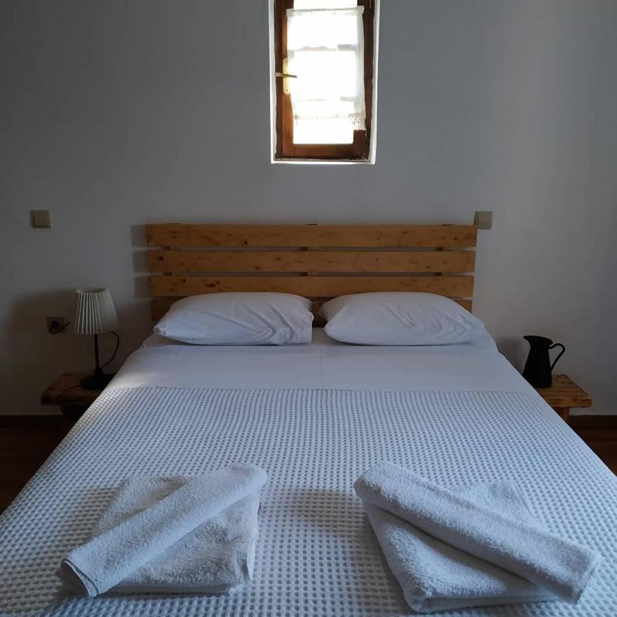 Hotel Xenonas Souliou à Samonída Extérieur photo
