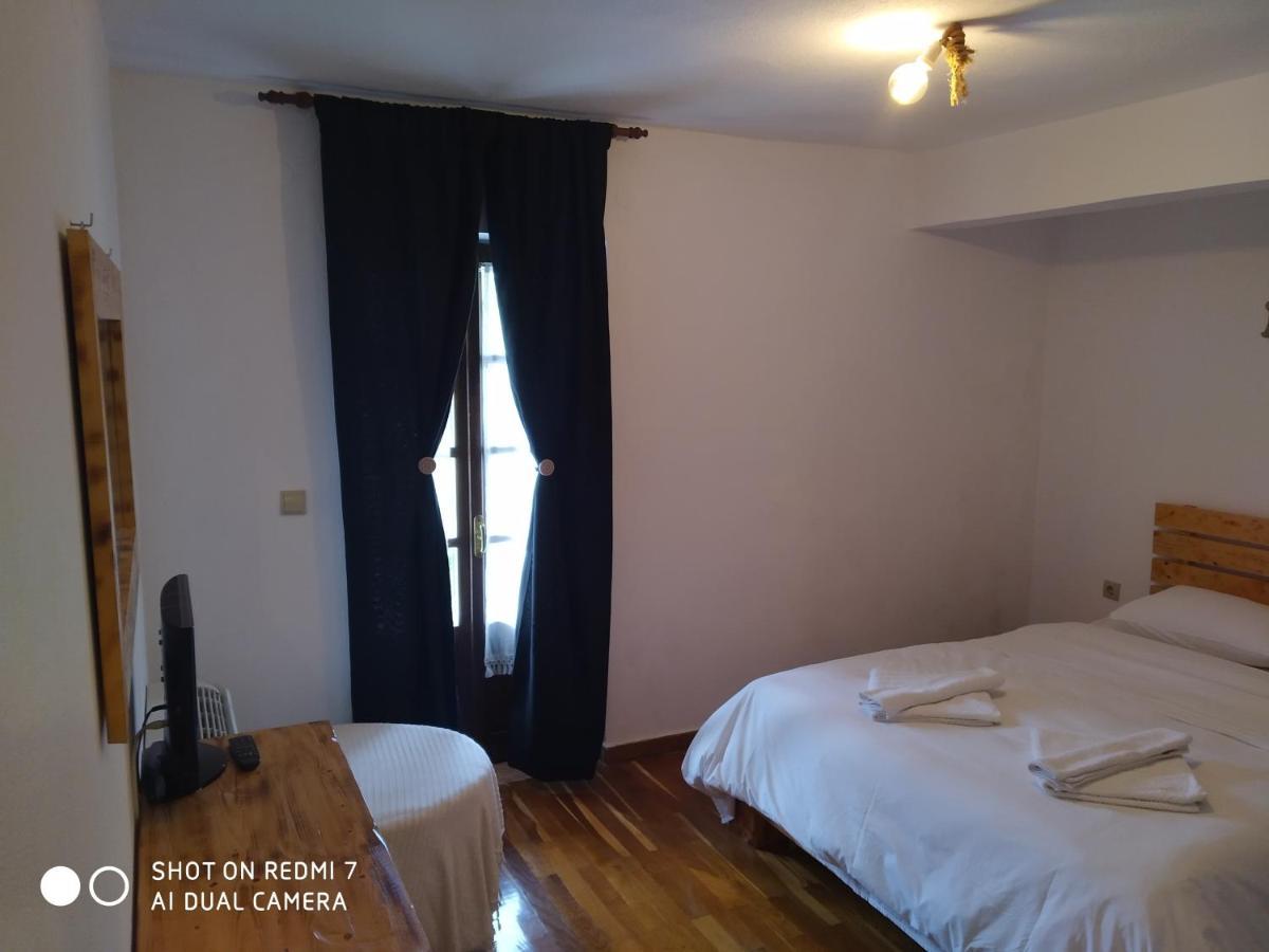 Hotel Xenonas Souliou à Samonída Extérieur photo