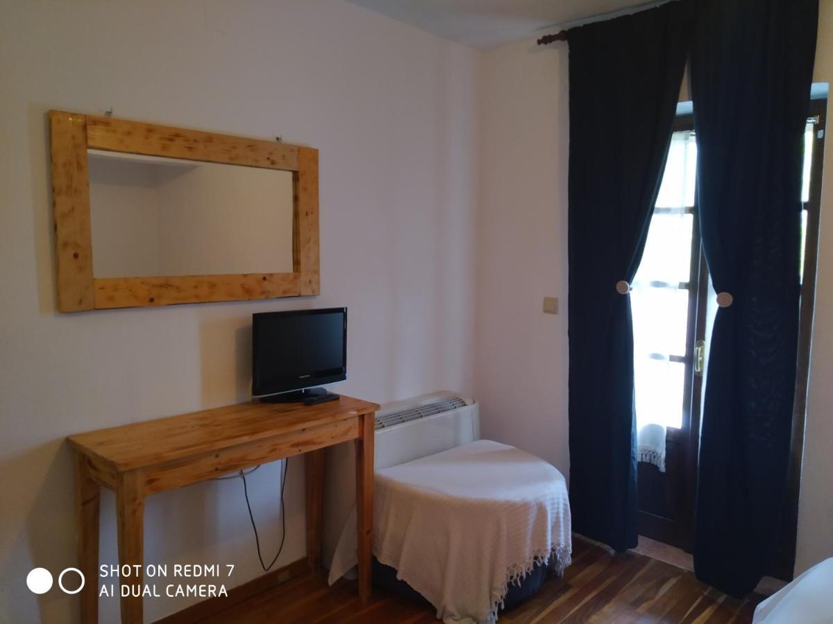 Hotel Xenonas Souliou à Samonída Extérieur photo