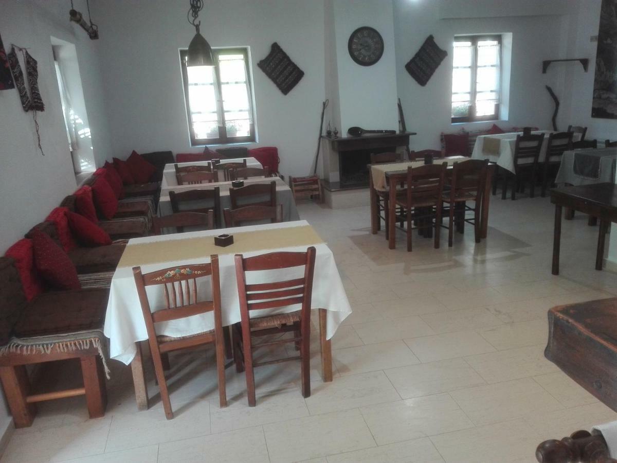 Hotel Xenonas Souliou à Samonída Extérieur photo